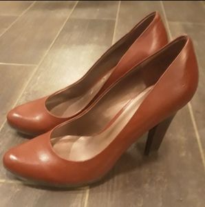 Well Worn Women's Red Heels Pumps 8.5